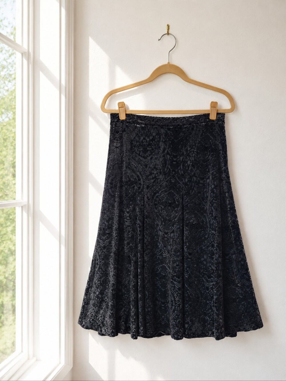 Alfani Black Burnout Velvet A-Line Midi Skirt Whimsigoth Women's Size 8